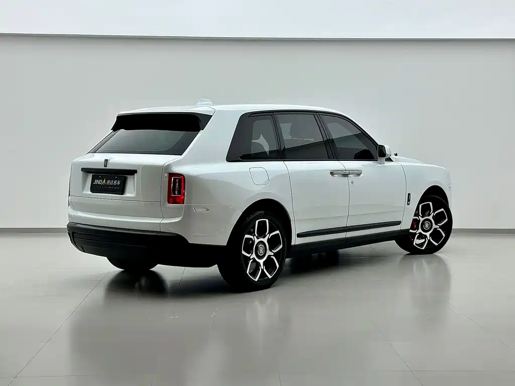 Rolls-Royce Cullinan 2018 мест