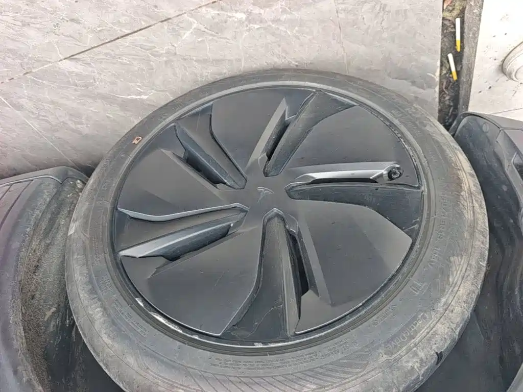 Tesla Model Y — миниатюра 23