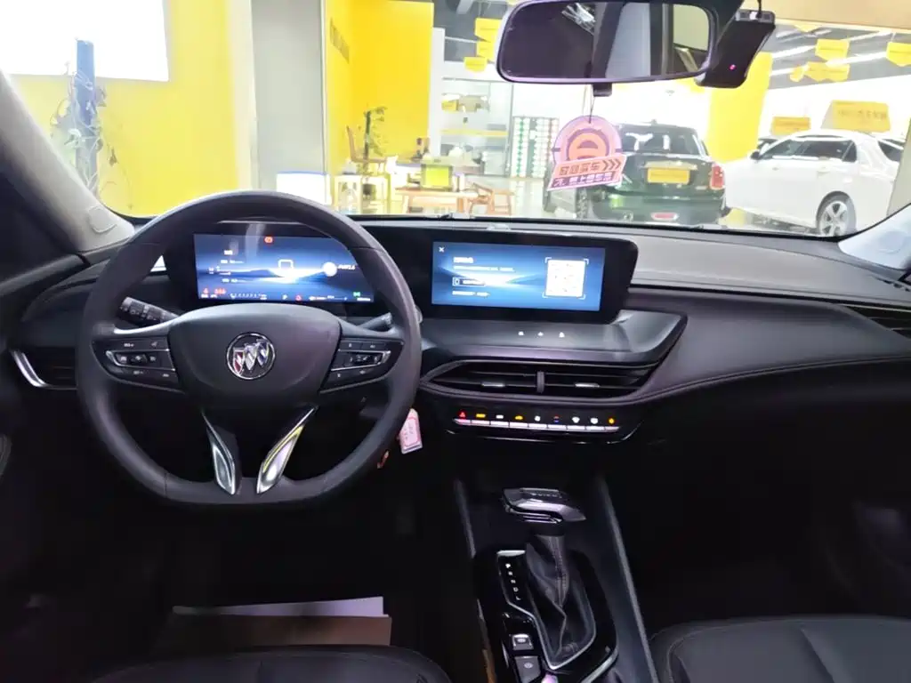 Buick Verano — миниатюра 13
