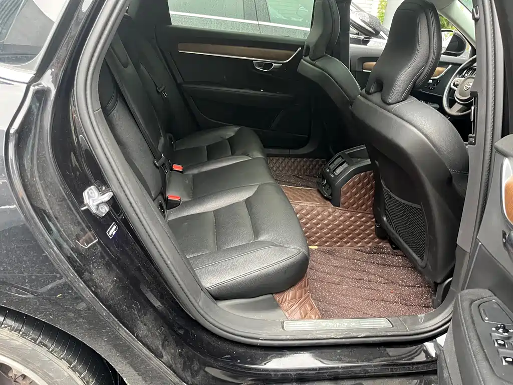 Volvo S90 — миниатюра 5