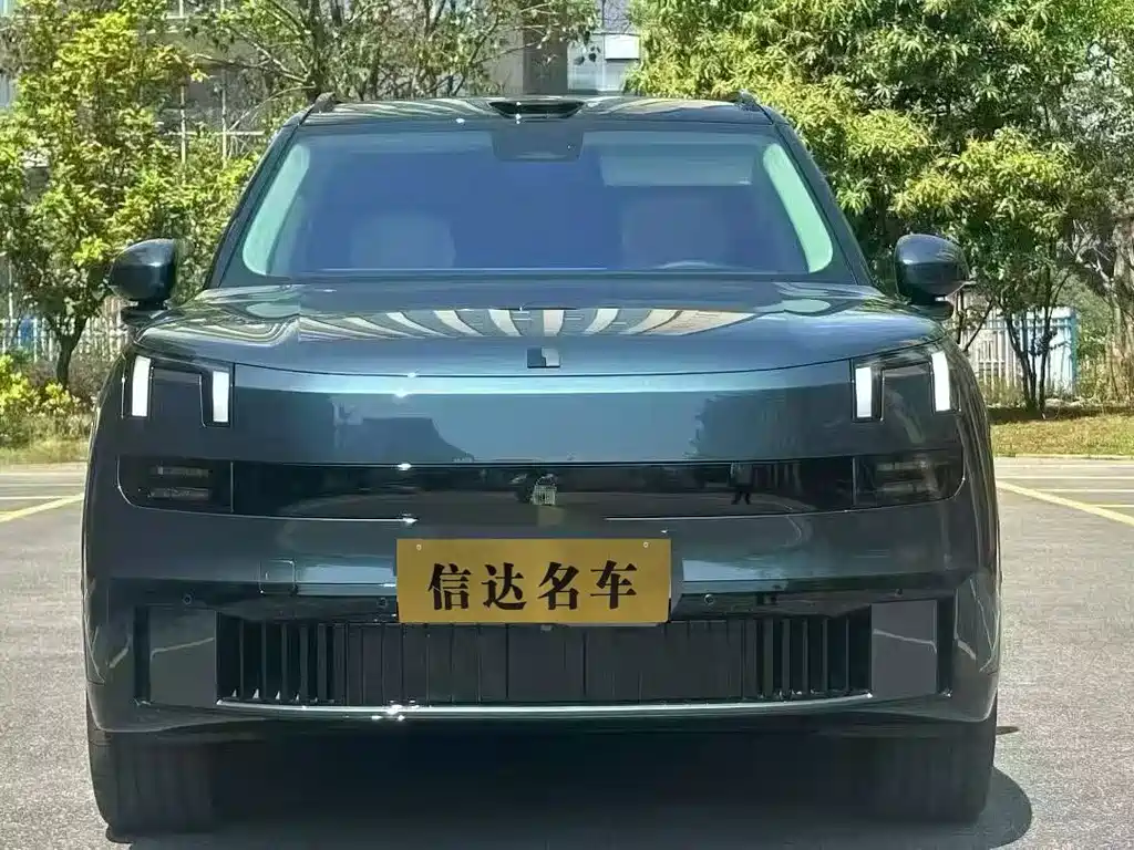 Lynk & Co 900 — миниатюра 3