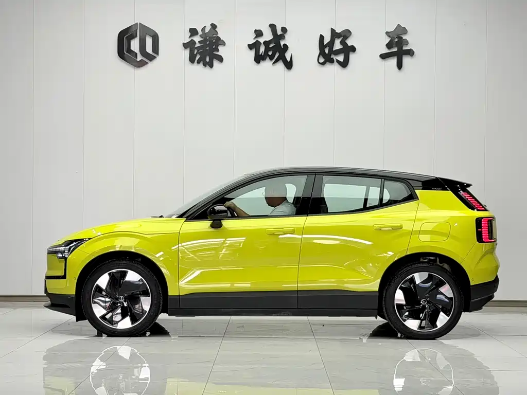 Volvo EX30 — миниатюра 4