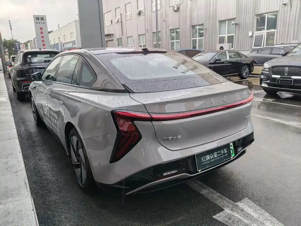Hongqi EH7 2025 640