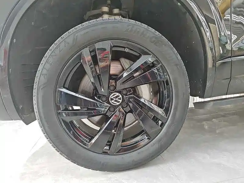Volkswagen Touareg — миниатюра 8