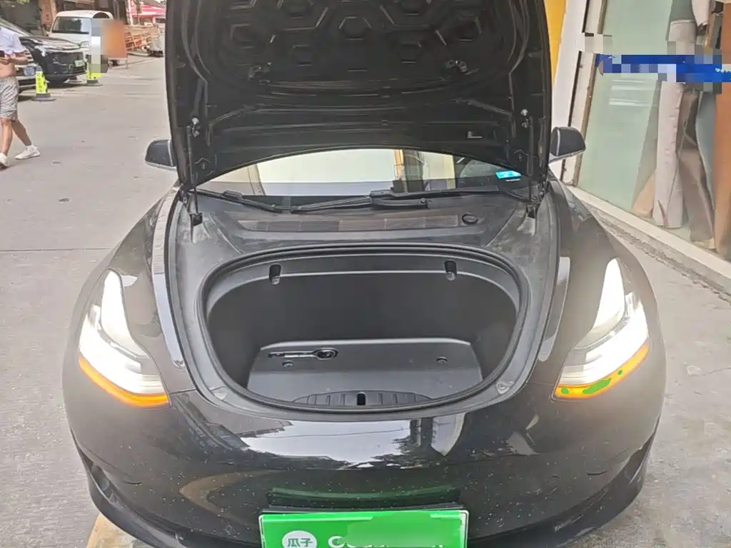 Tesla Model 3 — миниатюра 20