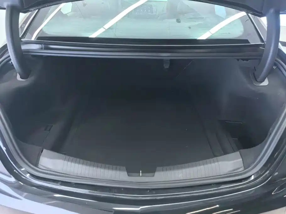 Cadillac CT5 — миниатюра 4