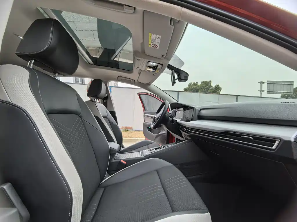 Volkswagen Golf 2021 280TSI DSG Pro