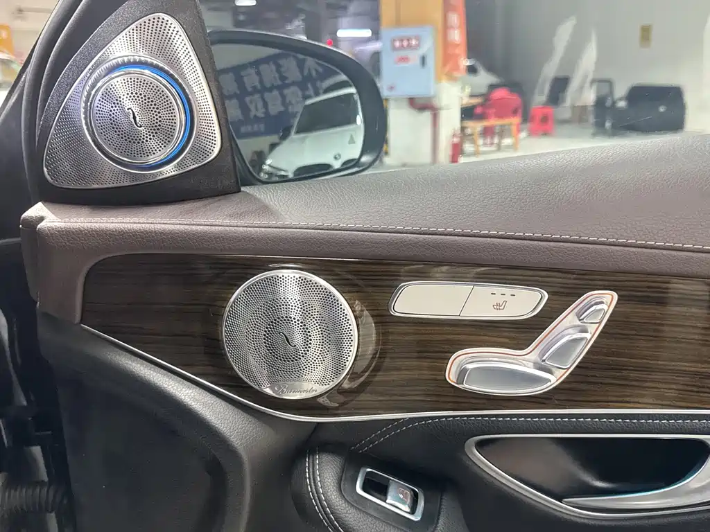 Mercedes-Benz GLC — миниатюра 10