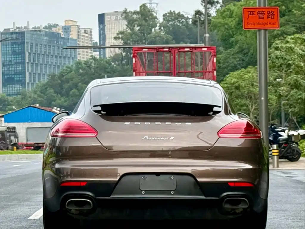 Porsche Panamera 2014 Panamera 4 3.0T