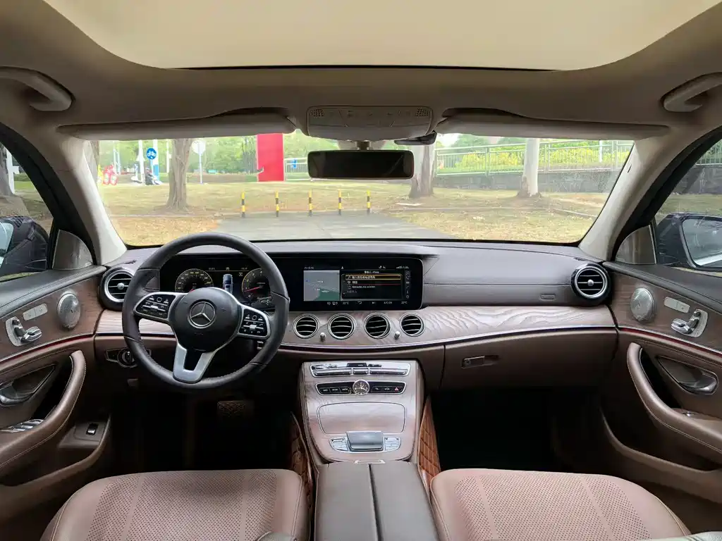 Mercedes-Benz E-Class E 2019 E 300 L Fashion