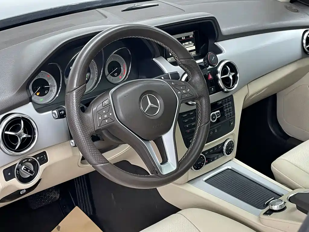 Mercedes-Benz GLK-Class — миниатюра 10
