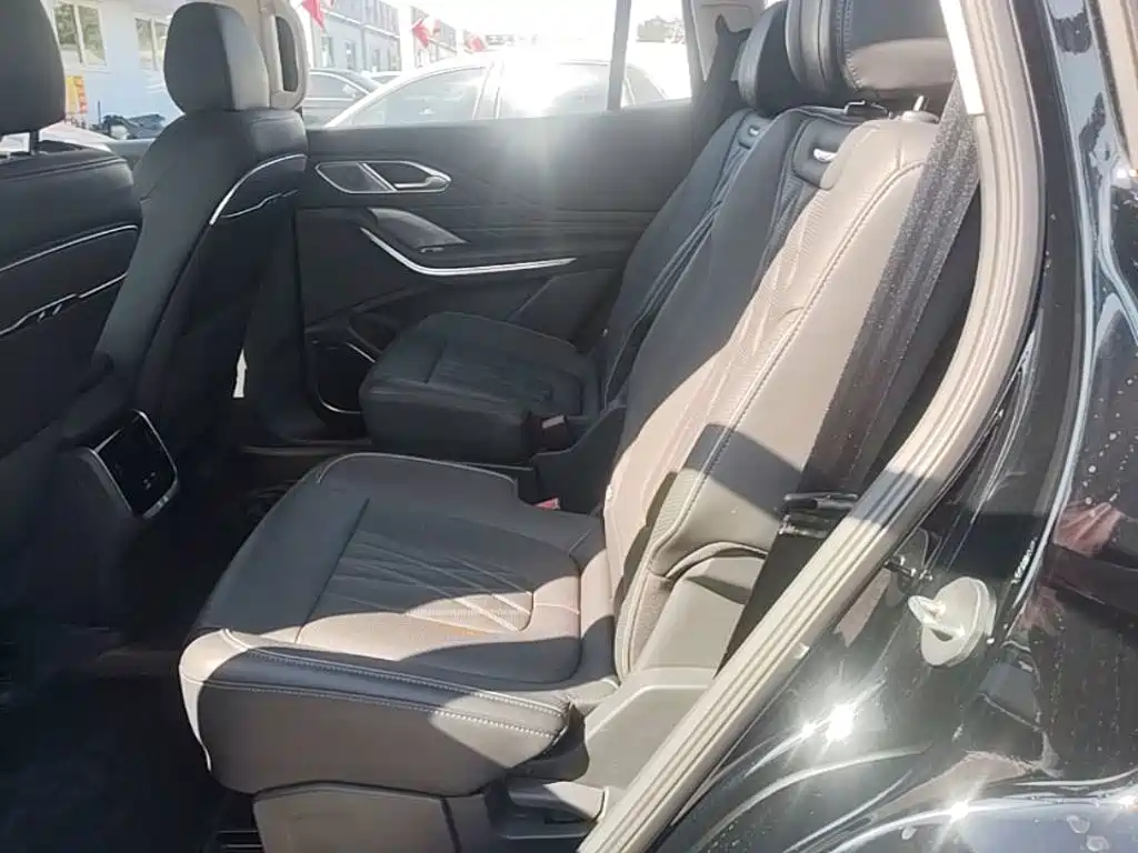 Hongqi Hongqi HS7 PHEV — миниатюра 17