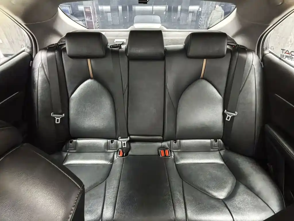 Toyota Camry — миниатюра 15