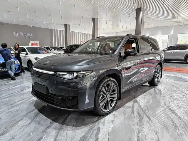 2025 Leapmotor C16