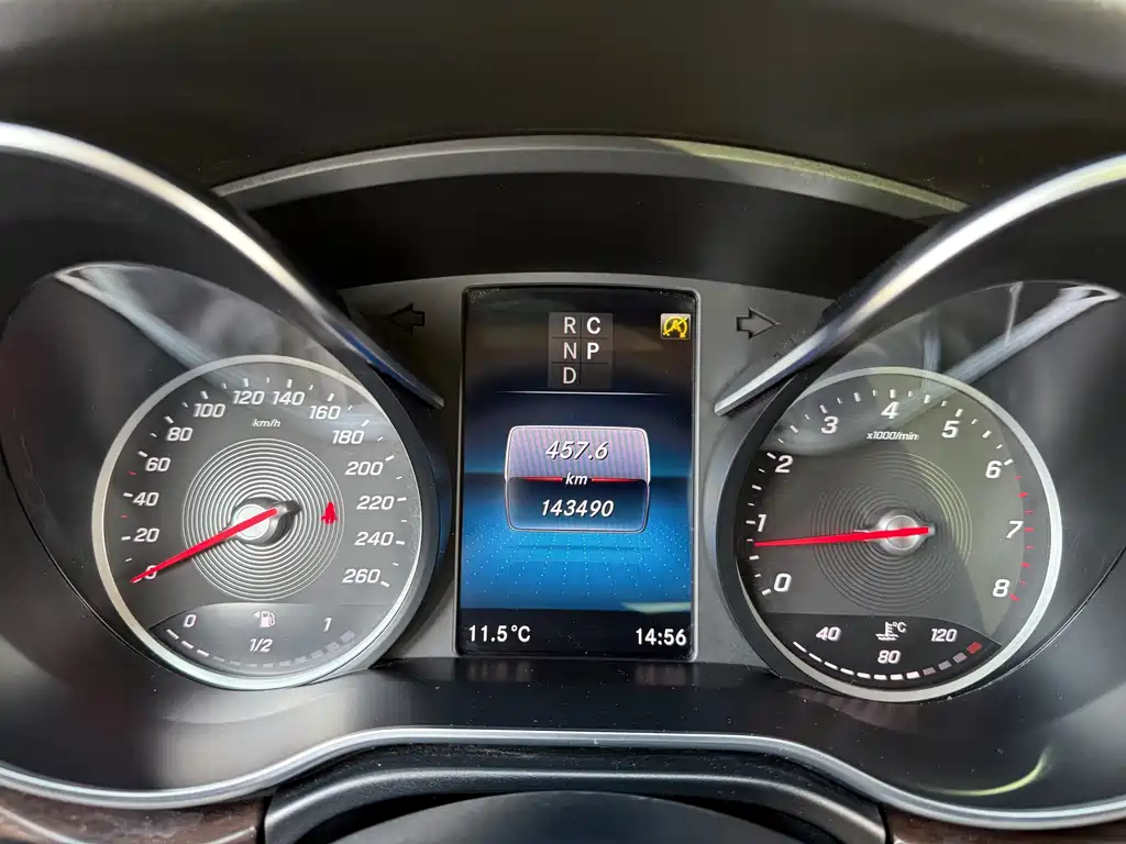 MERCEDES-BENZ V CLASS