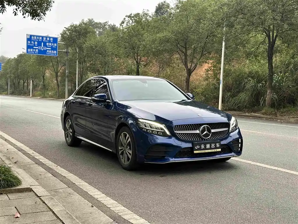 Mercedes-Benz C-Class — миниатюра 3