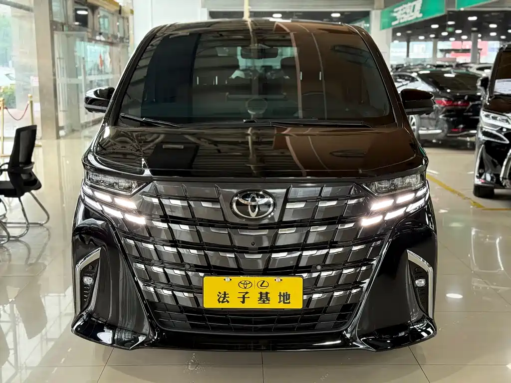 Toyota Alphard 2024 2.5L Luxury