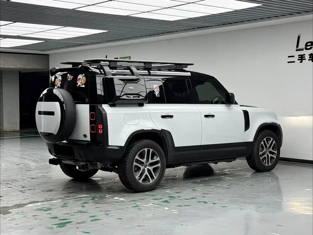 Land Rover Land Rover Defender 2025 110 3.0T P400