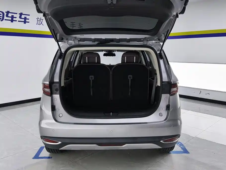 Geely Jia Ji New Energy — миниатюра 4
