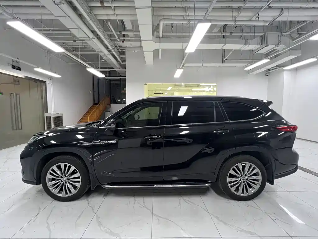 Toyota Highlander — миниатюра 3