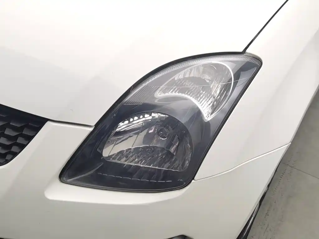 Suzuki Swift — миниатюра 7