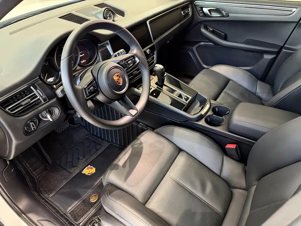 Porsche Macan — миниатюра 5