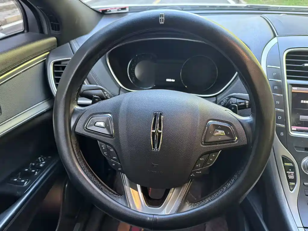 Lincoln MKX — миниатюра 17