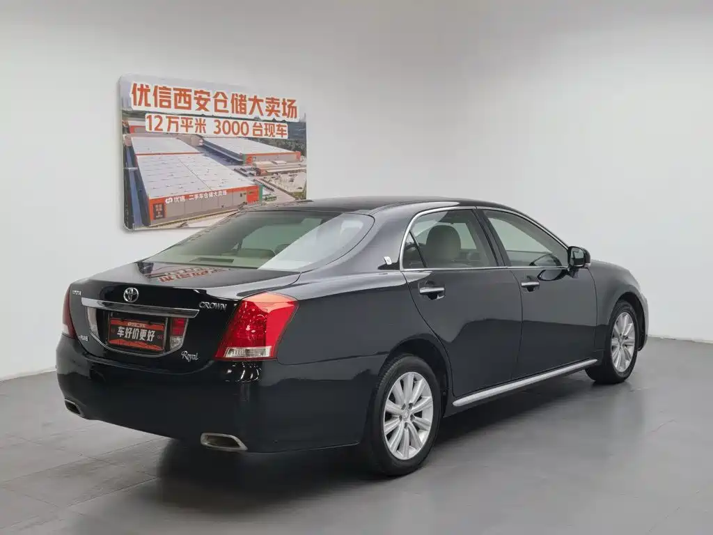 Toyota Crown 2010 2.5L Royal