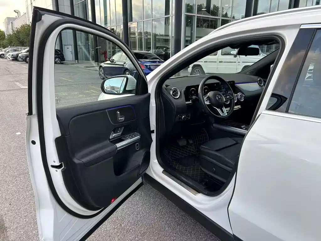 Mercedes-Benz GLA — миниатюра 11