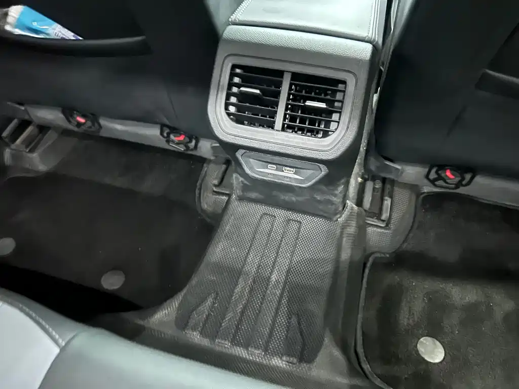 Volkswagen Lavida — миниатюра 7