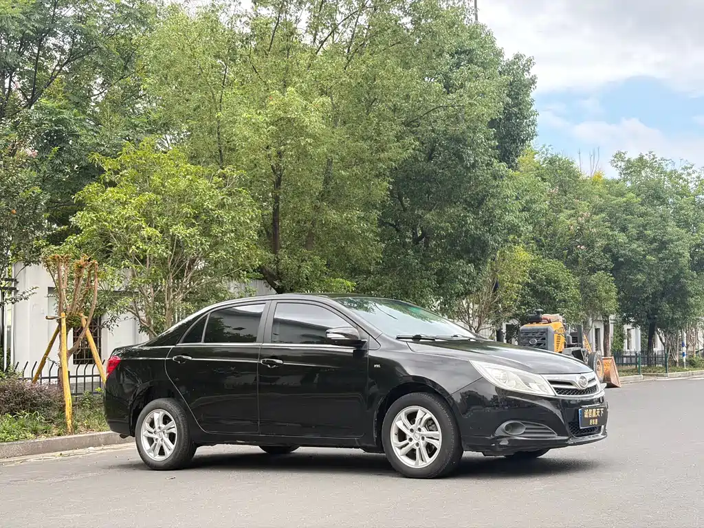 BYD Surui — миниатюра 4