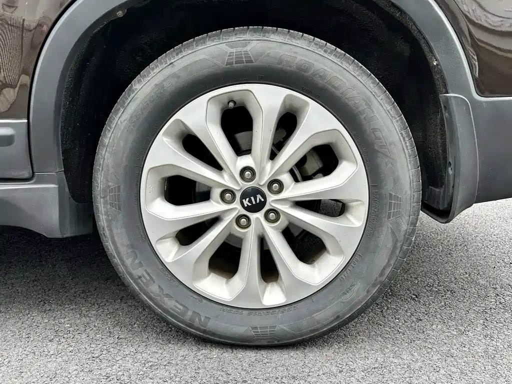 Kia Sorento — миниатюра 10