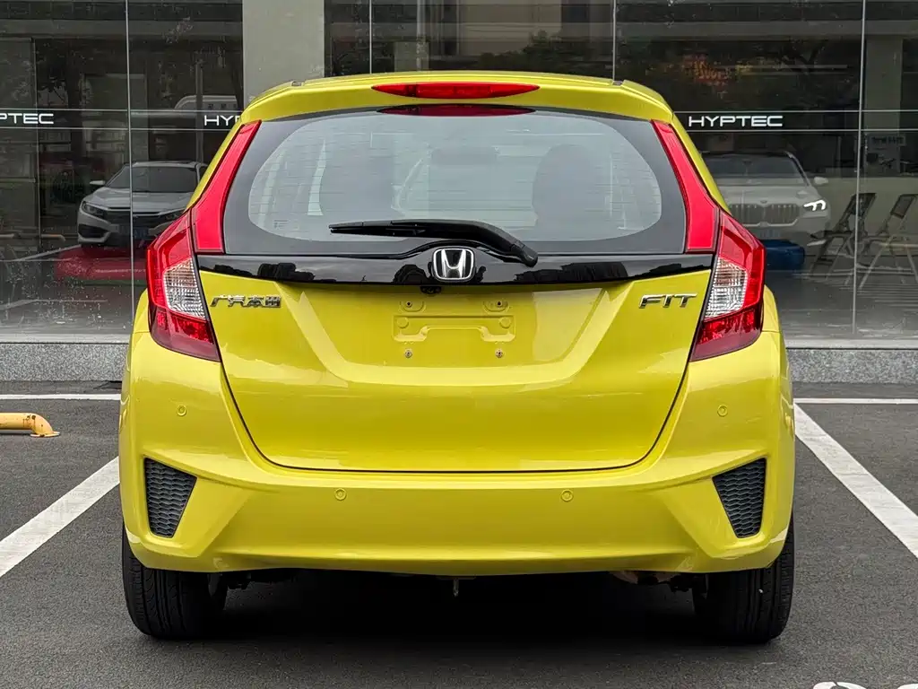 Honda Fit — миниатюра 10