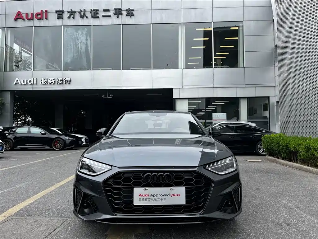 Audi A4L 2022 40 TFSI Luxury
