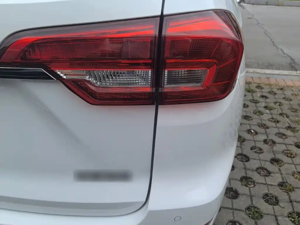 Haval M6 — миниатюра 8