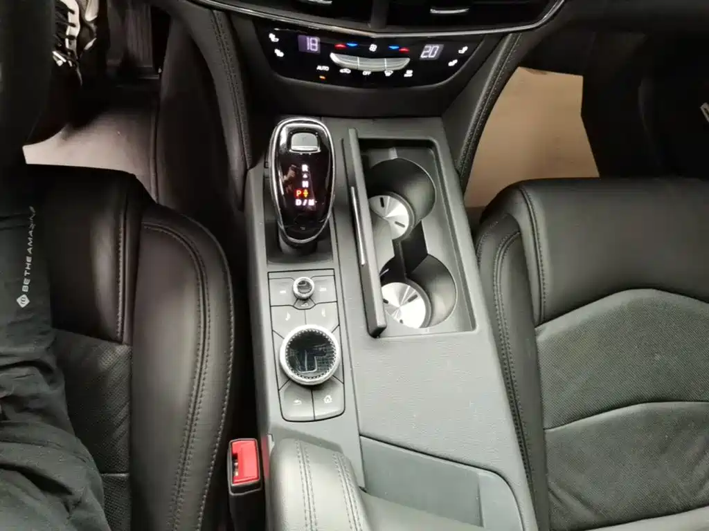 Cadillac CT6 — миниатюра 14