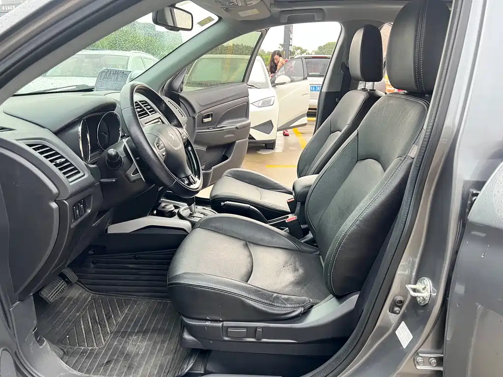 Peugeot 4008 (Import) — миниатюра 4