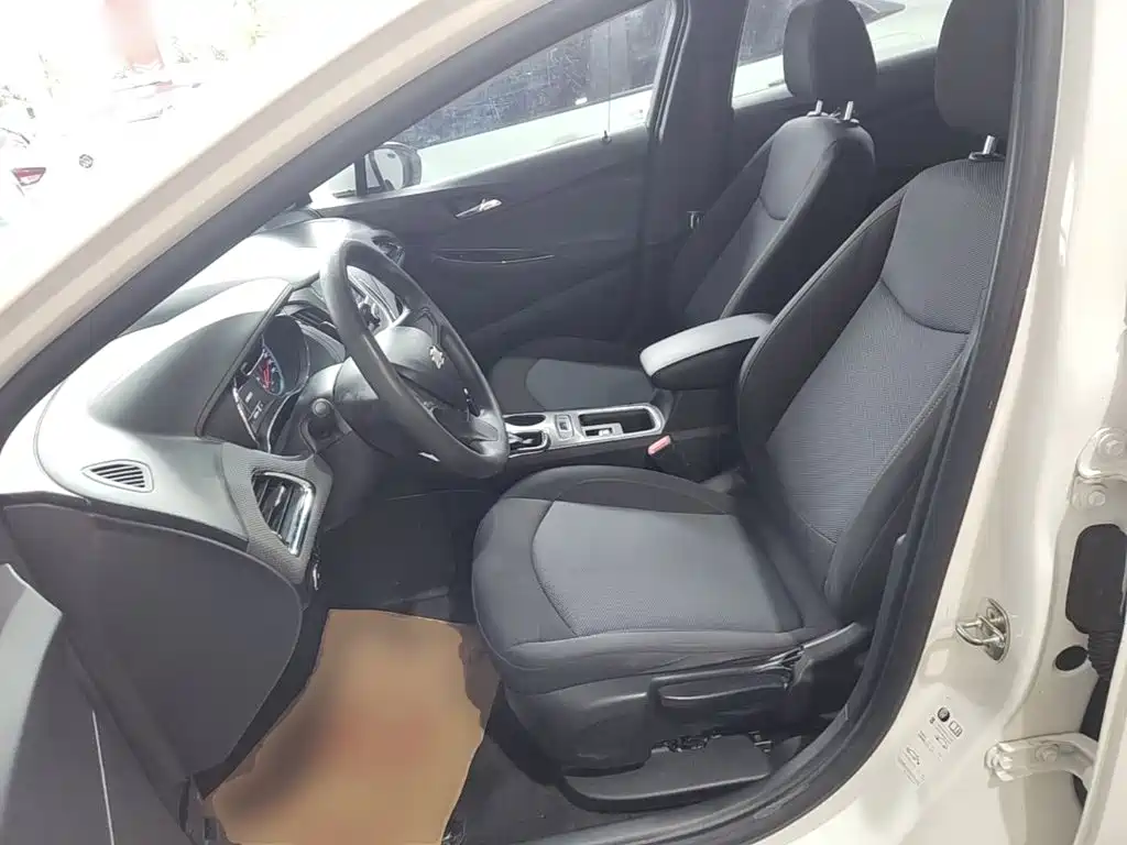 Chevrolet Cruze — миниатюра 15