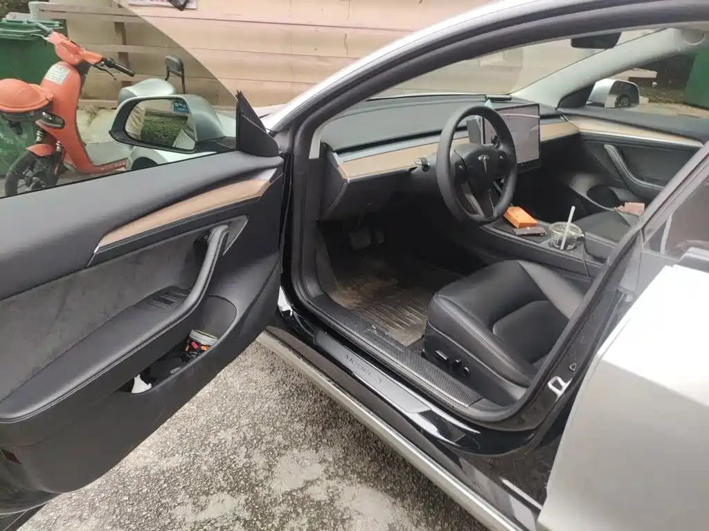 Tesla Model 3 — миниатюра 17