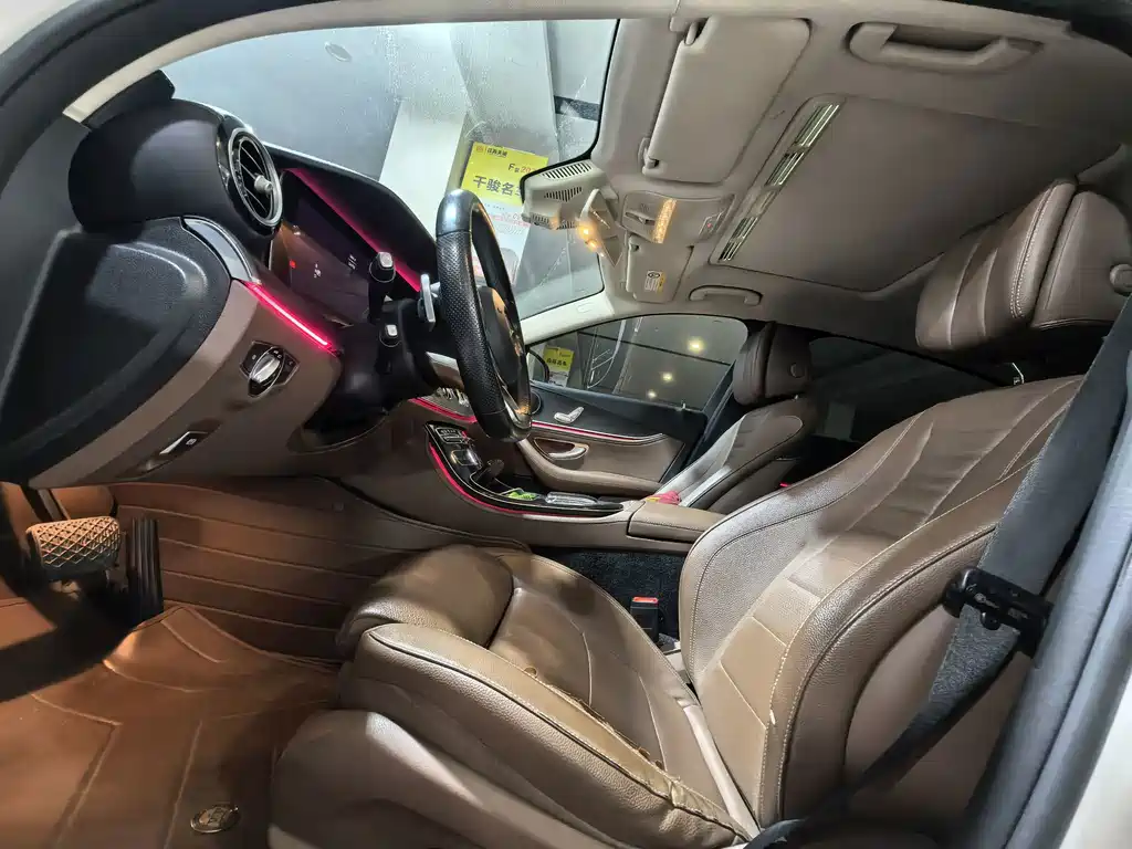 Mercedes-Benz E-Class — миниатюра 9