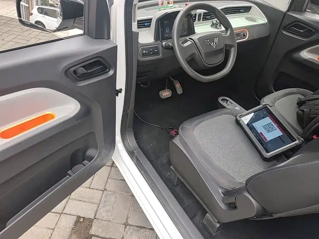 Wuling MINIEV — миниатюра 16