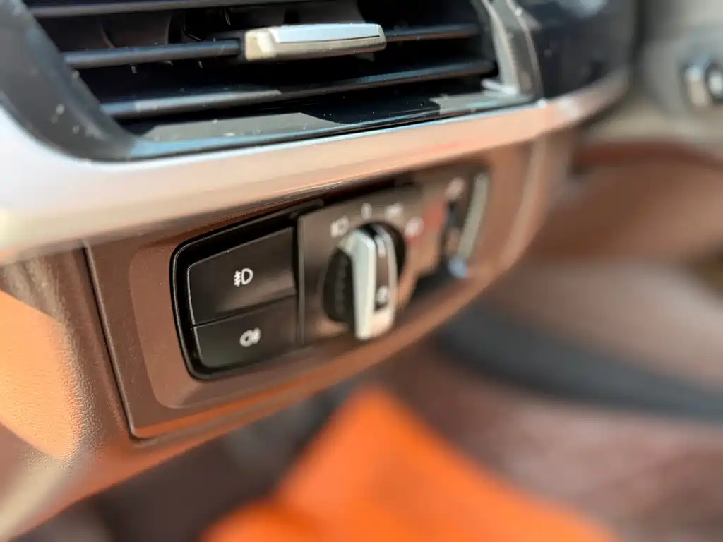 BMW X5 (Import) — миниатюра 11