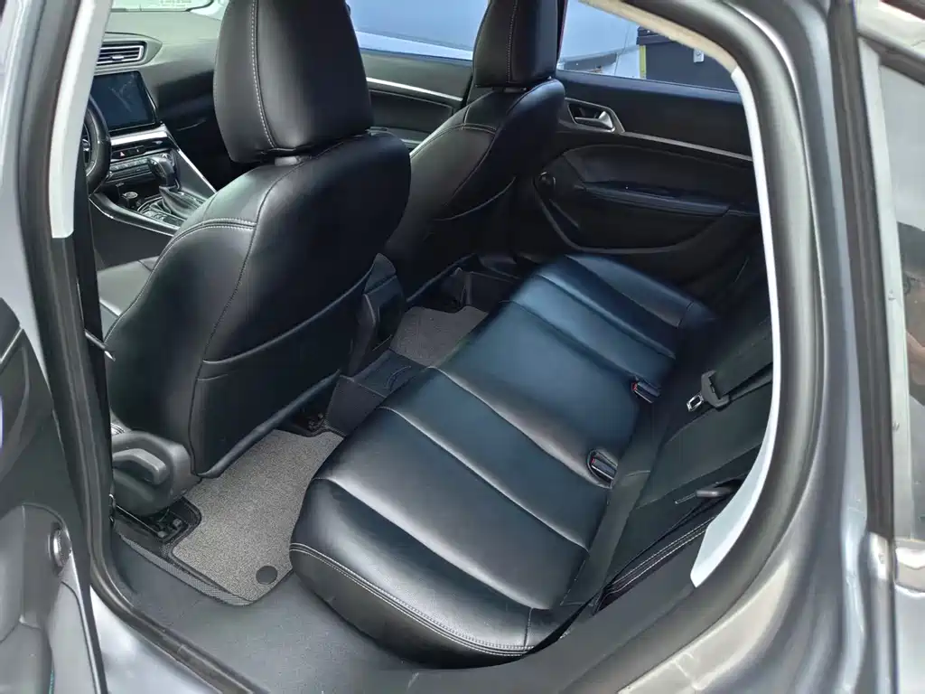 Peugeot 308 — миниатюра 9