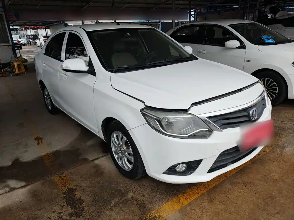 CHANGAN YUEXIANG V3