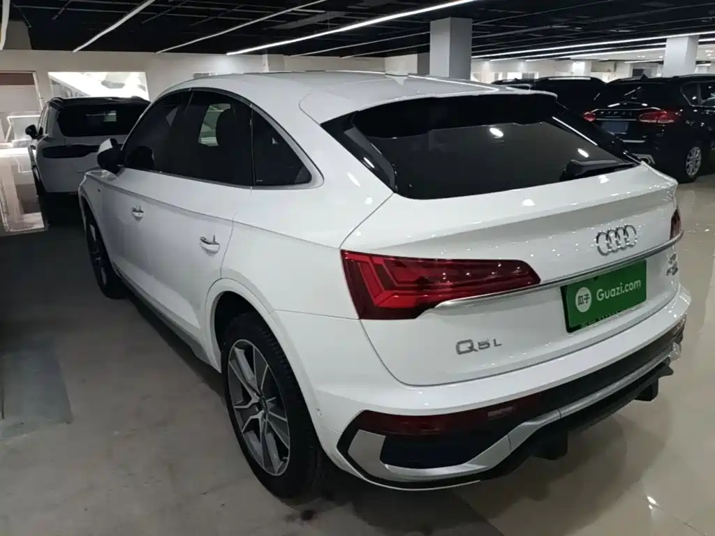 Audi Q5L Sportback — миниатюра 5