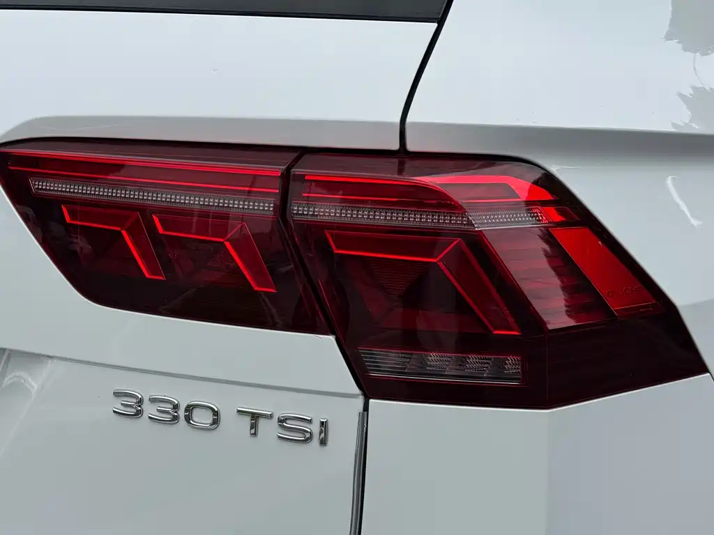 Volkswagen Tiguan L — миниатюра 13