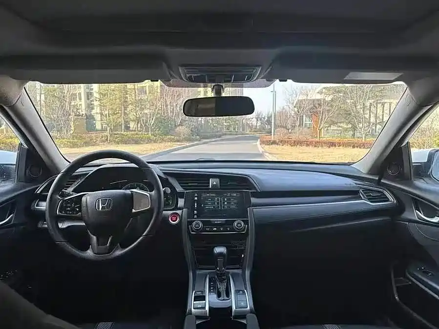 Honda Civic — миниатюра 6