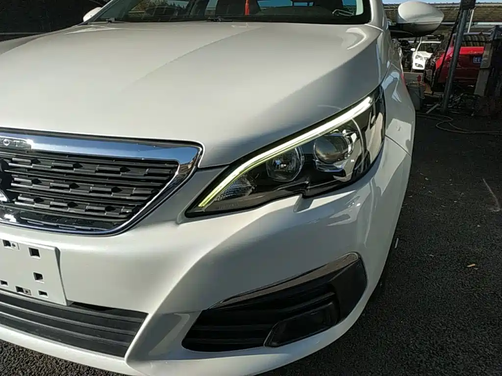 Peugeot 308 — миниатюра 24