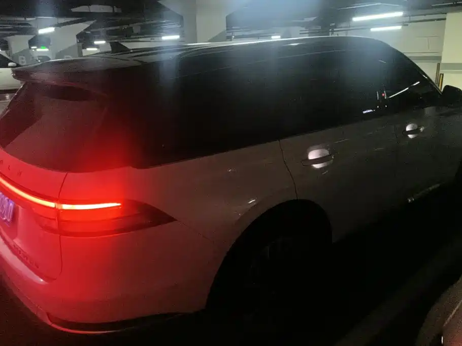 Lincoln Aviator — миниатюра 3