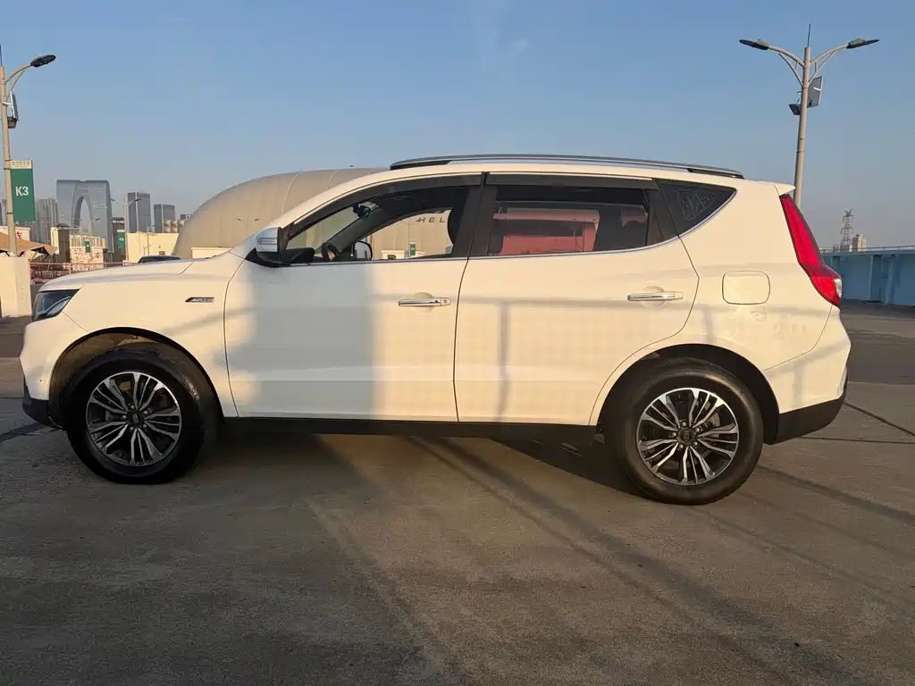 GEELY AUTOMOBILE VISION X6